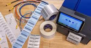 Impresora industrial BradyPrinter i7500 para núcleos de 76 mm