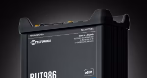 Router LTE industrial RUT986 para funcionamiento global